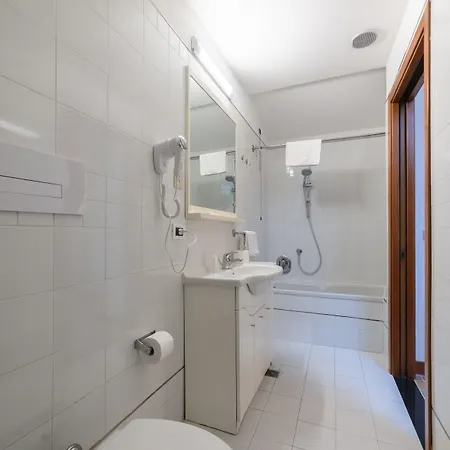 Hotel Querini Essential Business Sandrigo