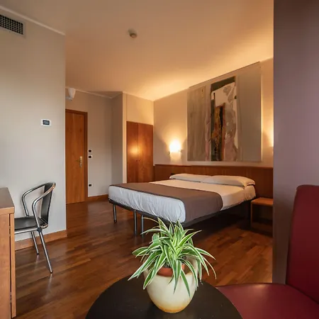 Hotel Querini Essential Business 4*