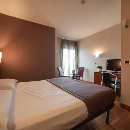 Querini Essential Business 4*