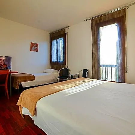 Querini Essential Business 4* Sandrigo